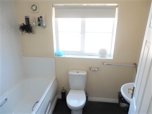 Room 7 Bath C
